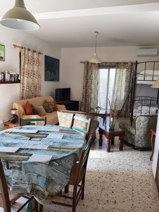 George Houses Pentakomo المظهر الخارجي الصورة