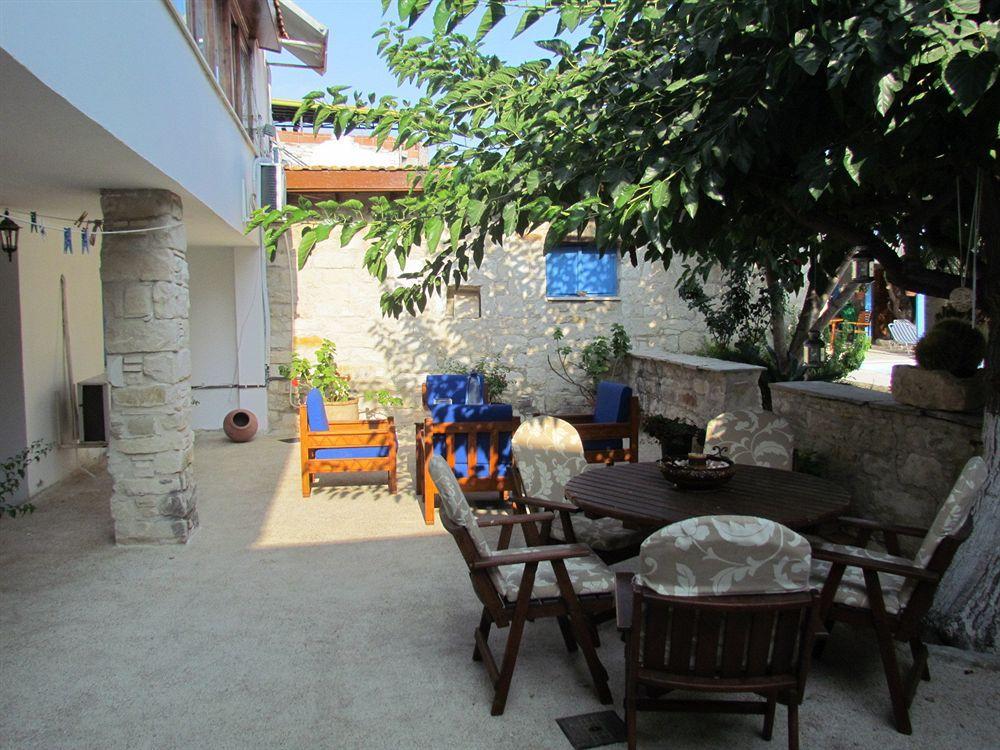 George Houses Pentakomo المظهر الخارجي الصورة